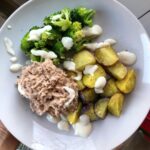 Super quick lunch idea—-

Creamy tuna + steamed broccoli + sliced baby potatoes …
